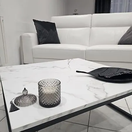 アパート Appartement Cluses *
